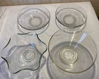 4 Glass Serving Bowls