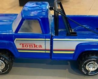 VINTAGE PRESSED STEEL BLUE TONKA 4X4 PICKUP TRUCK W/REMOVABLE TIRES XR 101
