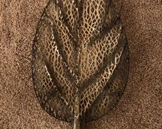 Metal leaf wall piece