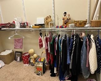 Very nice decor and name brand clothing- size L/XL