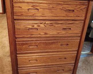 King dresser 5 drawer with right side opens for ties and belts