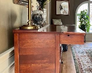 Side view - this item has extension on BOTH sides