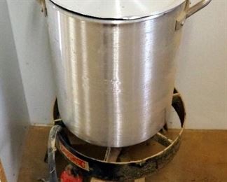 Bayou Classic Propane Turkey Fryer With Aluminum Pot And Stand