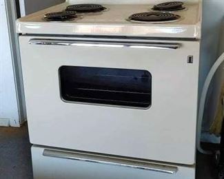 
GE Electric Range, Model JBS260F4AB, 45.5" x 30" x 26.5"