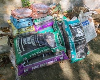 Bagged Fertilizer And Mulch