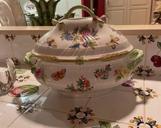 HEREND Soup Tureen and Serving Bowl - Queen Victoria Pattern