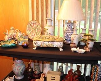 Lamp, Cabbage Rose Plate and Tea Set, Murano Glas, Vases, Capidamonte Covered Dish