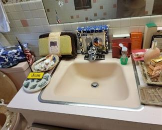 Make Up Bags, Shells, Perfume