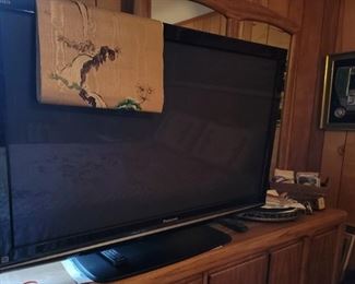 Dresser Scarf and Panasonic TV and Clock Parts Car Picture