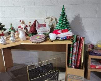 Magazine Rack, Christmas Items
