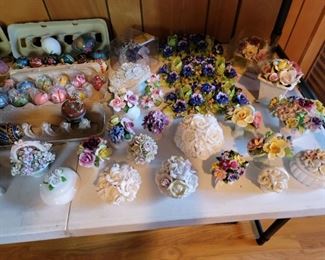 Capidamonte, Ceramic Flowers