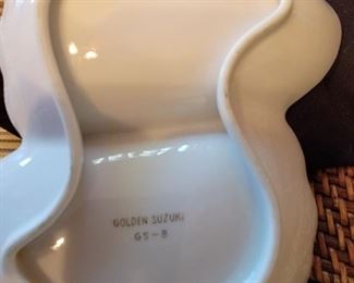Golden Suzuki Black Gold Dishes
