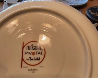 Mikasa Pivital Dishes