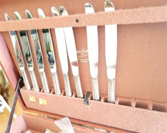 Blossom Time International Sterling Silverware service of 40 