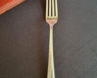 Blossom Time International Sterling Silverware service of 40 