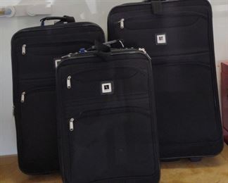 3 Piece Rolling Luggage Set