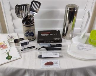 Kitchen Gadgets incl. Pampered Chef, Stone Crock