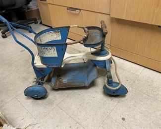 https://www.ebay.com/itm/115137493818	LAN5701 1940's Taylor Tot Fendered Stroller Vintage Baby Walker Local Pickup		Offer	 $199.99 
