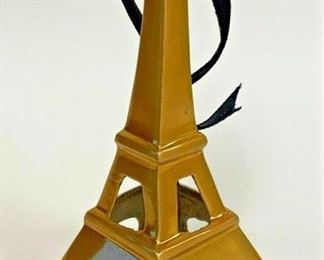 https://www.ebay.com/itm/115149144465	TU1021 BRASS EIFFEL TOWER CHRISTMAS ORNAMENT BY RESTORATION HARDWARE		 BIN 	 $19.99 
