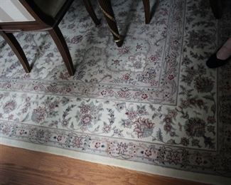 Silk & wool hand woven Oriental rug (9'9" x 13'9")