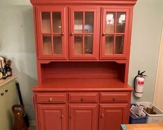 Dining Hutch/China Cabinet