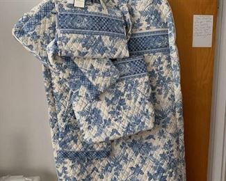 Seven piece set of VERA BRADLEY - ALL WITH tags, except one handbag with original paper inside. Blue Toile pattern. You can buy individual pieces or entire set.