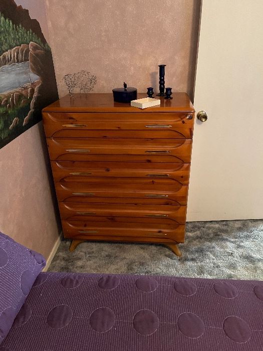 Mid Century Modern Franklin Shockey Sculptured Pine Wood 6 Drawer Chest Dresser Details: Solid wood construction, beautiful wood