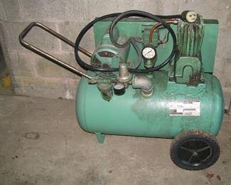 Air compressor