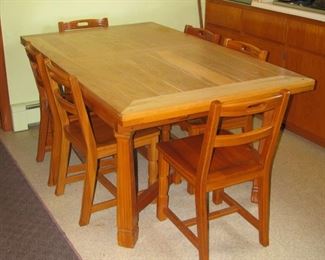 Brandt Ranch Oak Table/6 chairs