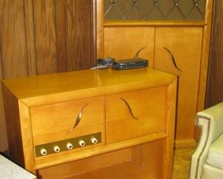 Electro Voice Style speaker with console.