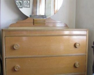 Vintage chest of drawers