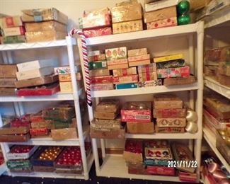 these are ornaments / bulbs, many, many vintage