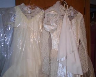 1954 wedding dress in great condition with head piece