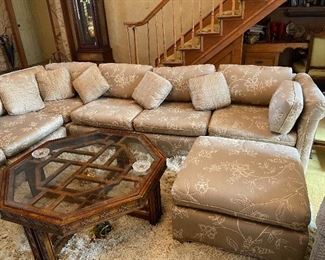 Sectional Sofa - In amazing condition!