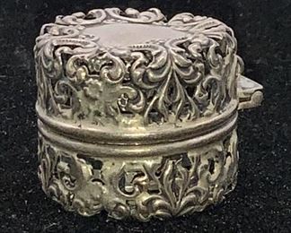 Sterling Silver Victorian Thimble in Carry Box
