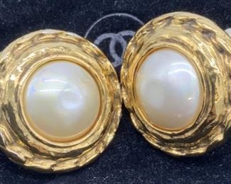 Iconic CHANEL Faux Pearl Clip On Button Earrings
