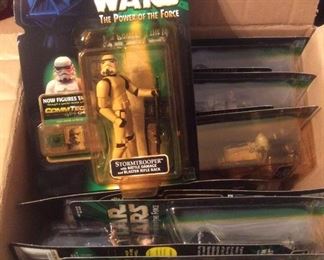 STAR WARS The Power of the Force Stormtrooper w/Battle Damage & Blaster Rifle Rack 