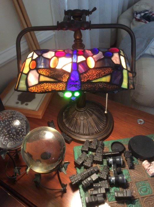 Vintage Tiffany-Style Desk Lamp w/Dragonfly