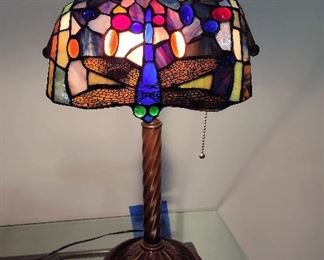 Vintage Tiffany-Style Desk Lamp w/Dragonfly