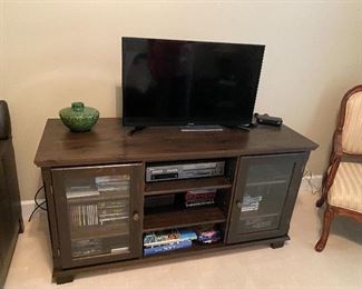 Media cabinet and flat screen tv