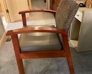 (Picture 2 of Paoli chair)