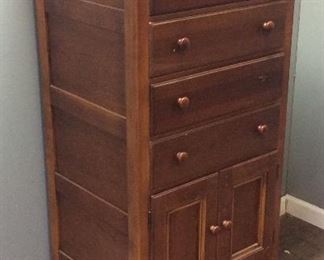 LEXINGTON FURNITURE CHEST OF DRAWERS