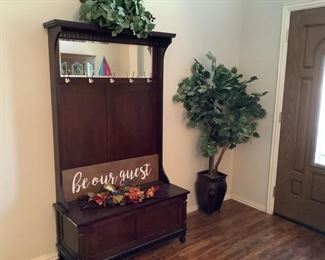 Modern coat stand with storage 