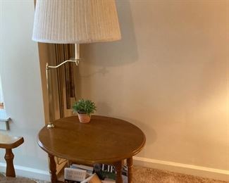 35 Side table with lamp