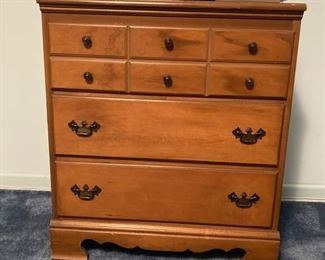 42 Chest of drawers