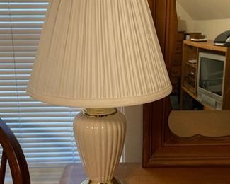 Table lamp