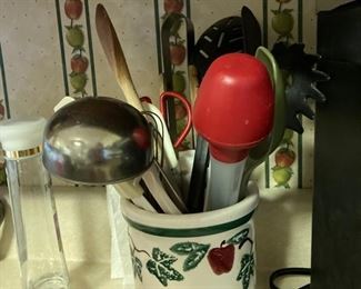 Utensil holder