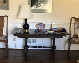 Mahogany dropleaf table