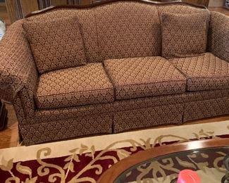 Sofa in super
Condition and great neutral colors