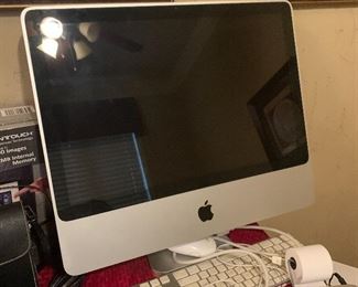 Apple computer monitor